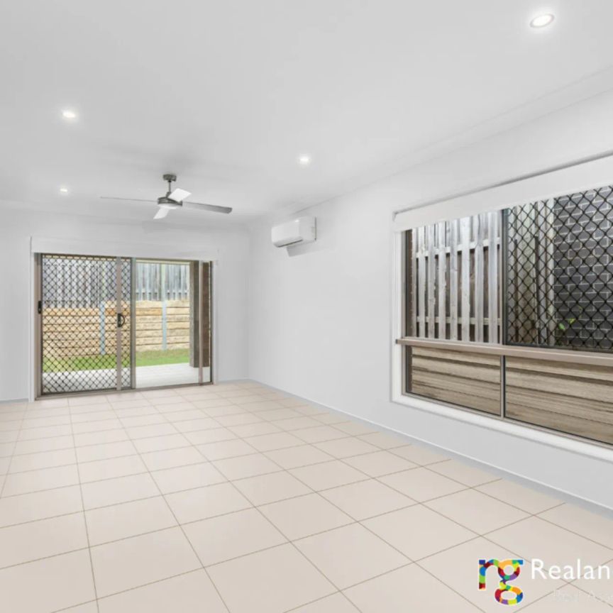 Charming Family Home in Flagstone - Photo 1