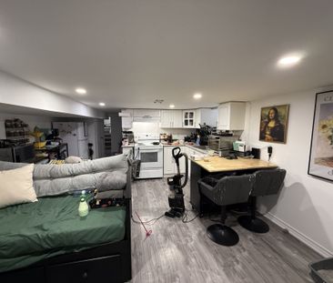 For Lease - 23 Burnfield (Lower) Avenue, Toronto, Ontario - Photo 3