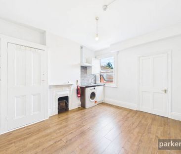 Tilehurst Road, Reading, Berkshire, RG30 - Photo 1