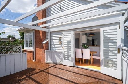 "Ready to move in - Charming home in Cambridge" - Photo 3