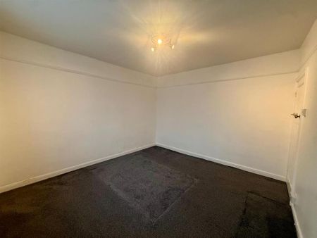 4 bedroom terraced house to rent - Photo 4