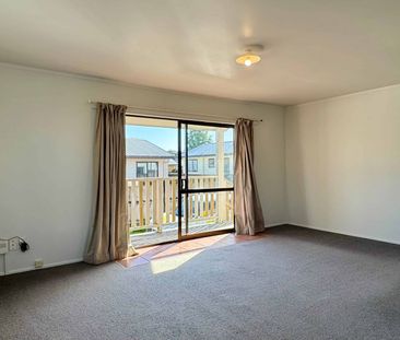 12a Lloyd Drive - Photo 3