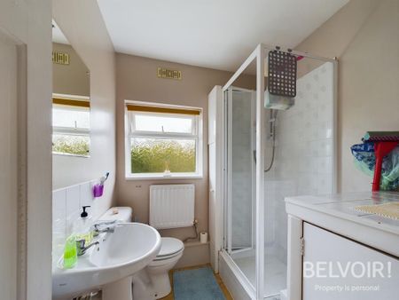 2 bedroom flat to rent - Photo 5