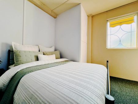 9 McDonald Cres, Sydney - Photo 2