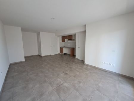 Location Appartement 3 pièces 62m² PERPIGNAN 66000 - Photo 3