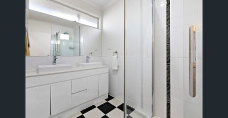 Wonderful space and stunning alfresco entertaining | FLARE REAL ESTATE - Photo 4