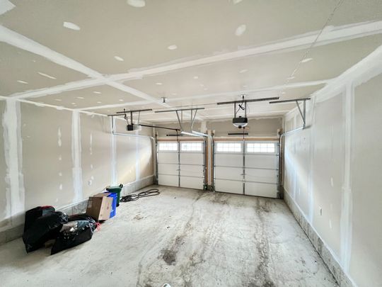 For Lease - 1404 Mockingbird Square, Pickering, Ontario - Photo 1