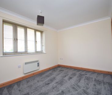 Briston - Photo 5