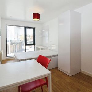 1 bedroom studio apartment to rent - Photo 2