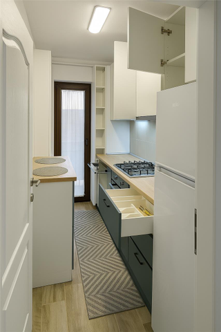 Apartament 1 cameră decomandat + Loc de Parcare Complex Astoria, Lunca Cetatuii - Fotografie 5