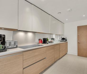 3 bedroom terraced house to rent - Photo 5