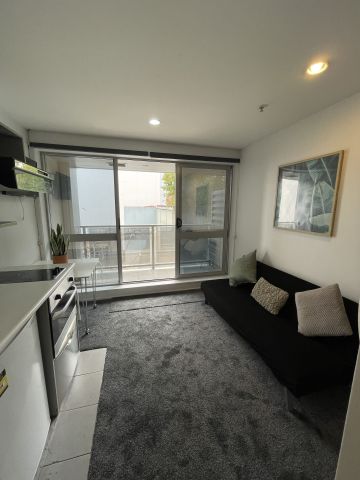 Three Bedroom Semi Furnished Apartment Available - Photo 3