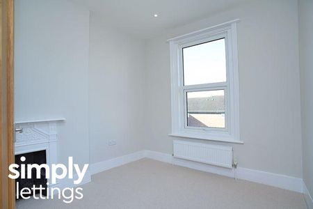 4 bedroom maisonette to rent - Photo 3