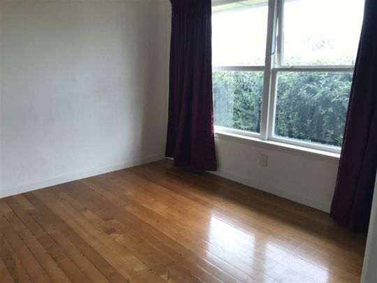 Convenient location - Photo 1