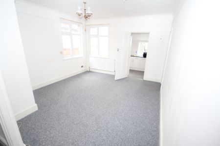 Micawber Avenue, Uxbridge, UB8 - Photo 2