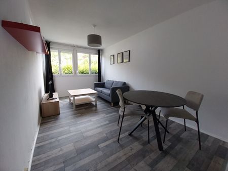 Apartment - Photo 2