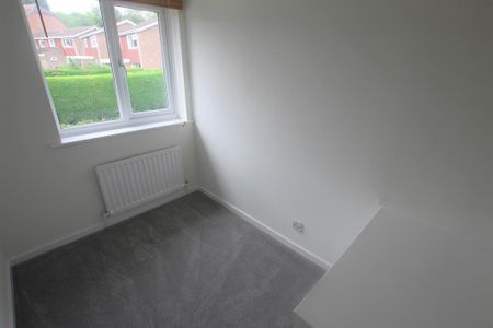3 bedroom link detached house to rent - Photo 5
