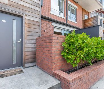 Modern & Stylish Living in the Heart of Hobsonville Point - Photo 1