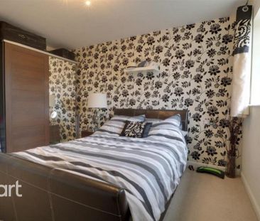 3 bedroom semi-detached house to rent - Photo 4