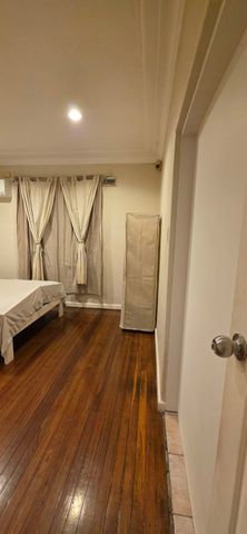Strathfield - Photo 5