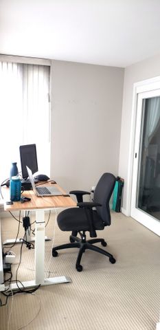 $2,000 / 1br – 737ft2 – Open concept layout – 1 bed + Den w/ 1 bath 737 sf Unit (R0096) - Photo 5