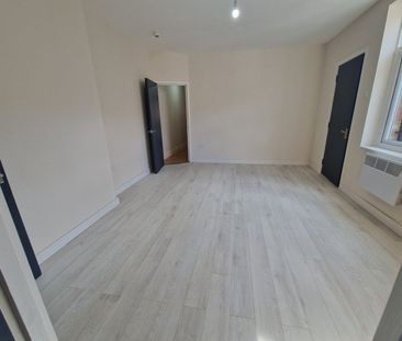 3 Bed Flat, Cardigan Street, LU1 - Photo 1