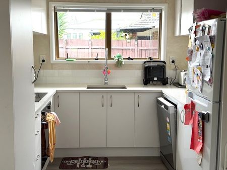 Unit 3, 27 Duke Street, Papakura, Auckland - Photo 3