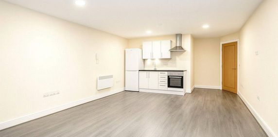 Studio to rent - Photo 2