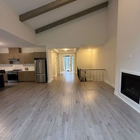 For Lease - 1006 Kingsridge Court, Lake of Bays, Ontario - Photo 1