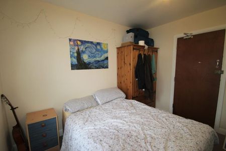 5 bedroom semi-detached house to rent - Photo 3