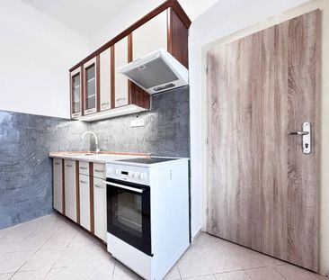 Pronájem bytu 2+1 39 m² - Photo 2