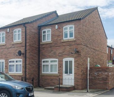 2 bedroom semi-detached house to rent - Photo 5
