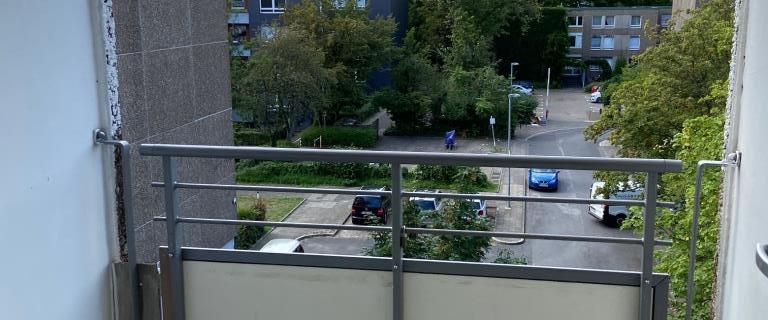 Großzügige Zweizimmerwohnung mit Wannenbad und Balkon - Photo 1