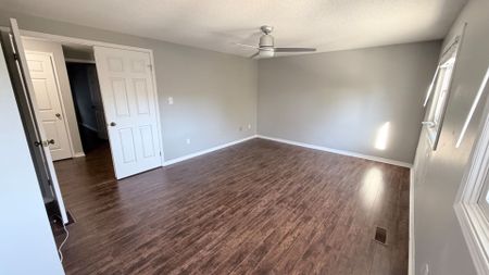 For Lease - 1 Royalwood Court Unit# 27, Hamilton, Ontario - Photo 3