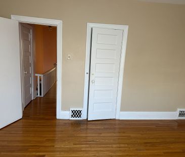 For Lease - 176 Westmount Avenue, Toronto, Ontario - Photo 3