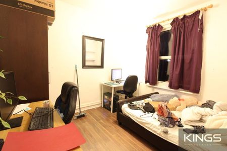 6 bedroom terraced house to rent - Photo 3