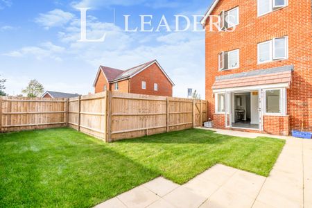1 bedroom room to rent Ironstone Way, Chichester, PO19 - Photo 5