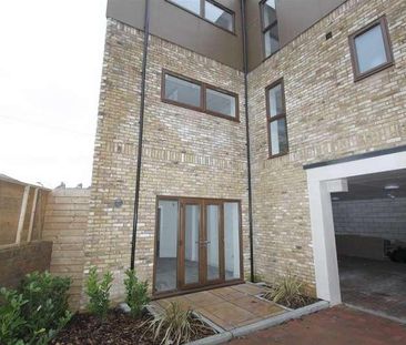 Burdett Road, Southedn On Sea, SS1 - Photo 1