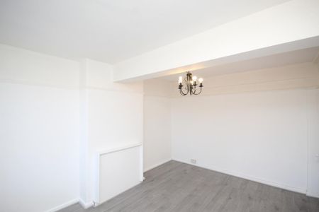 5 bedroom flat to rent - Photo 3