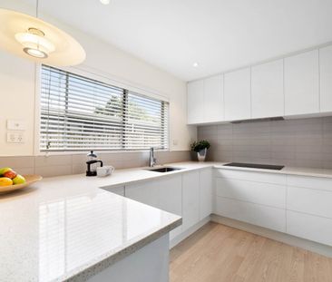 Spacious Family Home in Browns Bay - Photo 6