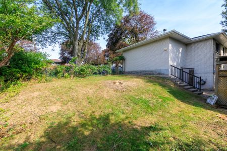 For Lease - 67 Woodthorpe Road, Toronto, Ontario - Photo 5