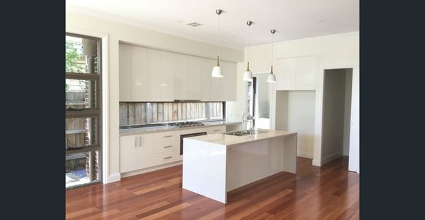 Stunning Family Home in Malvern East - Photo 1