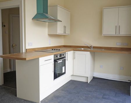 1 bedroom flat to rent - Photo 2