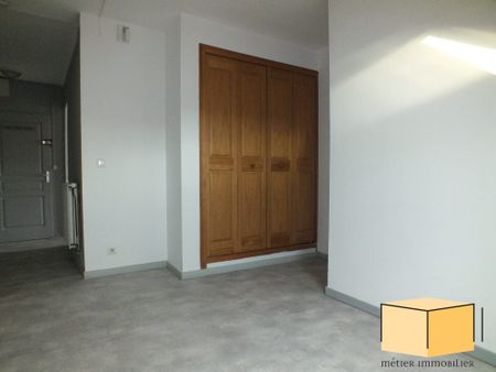 Location Appartement 2 pièces 51m² BELLEY 01300 - Photo 2