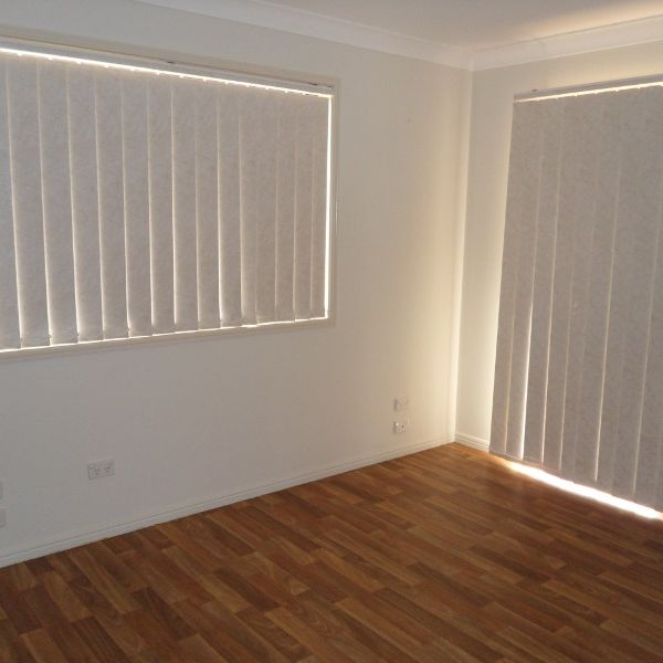 Lovely 2 Bedroom Unit - Photo 1