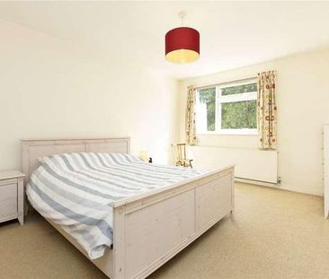Tragail, Mercier Road, London, SW15 - Photo 4
