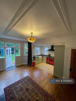 3 bedroom semi-detached house to rent - Photo 1