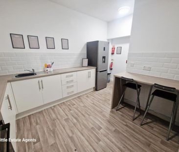 1 bedroom in a house share to rent - Photo 6