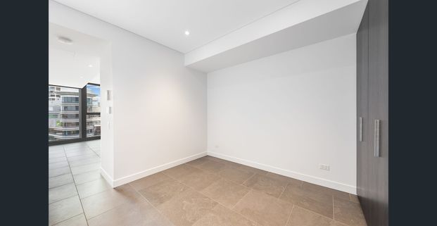 Embassy, St Leonards - Spacious Studio Residence with Stunning Northerly Views - Photo 1