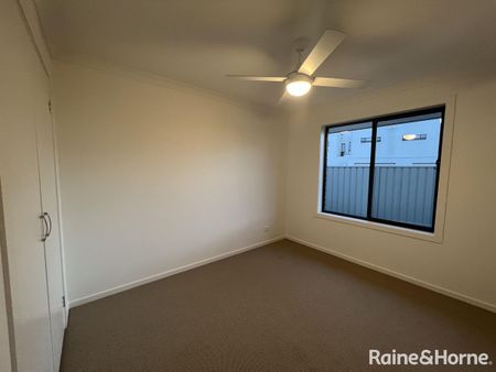 Beautiful 4-Bedroom Family Home in Aspire Estate! - Photo 3